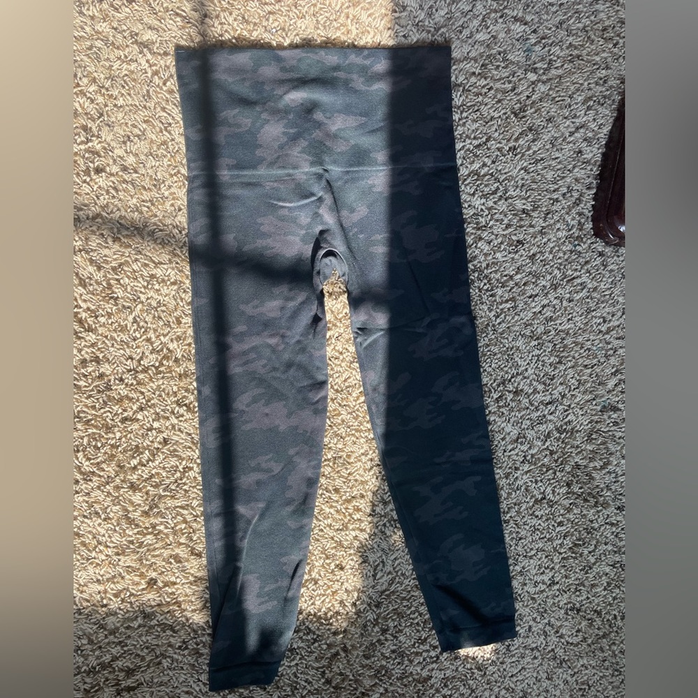 black camo leggings